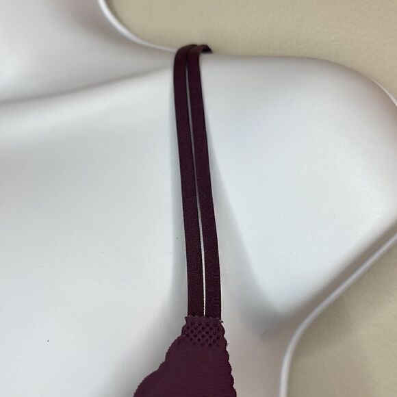 Victoria's Secret Angels Secret Embrace Bra - Picture 4 of 13